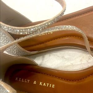 Kelly & Katie dress sandals
Size 11w
Like new only worn a couple of times